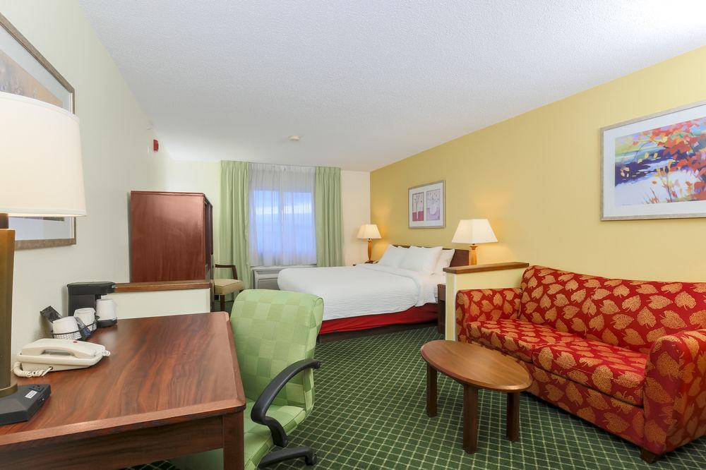 Fairfield Inn Erie Millcreek Mall Экстерьер фото