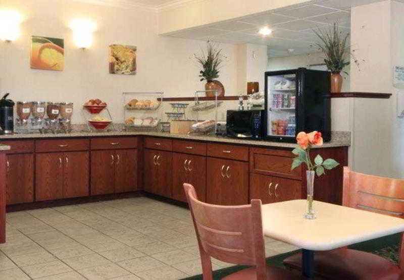 Fairfield Inn Erie Millcreek Mall Ресторан фото