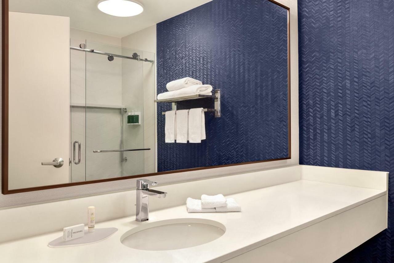 Fairfield Inn Erie Millcreek Mall Экстерьер фото